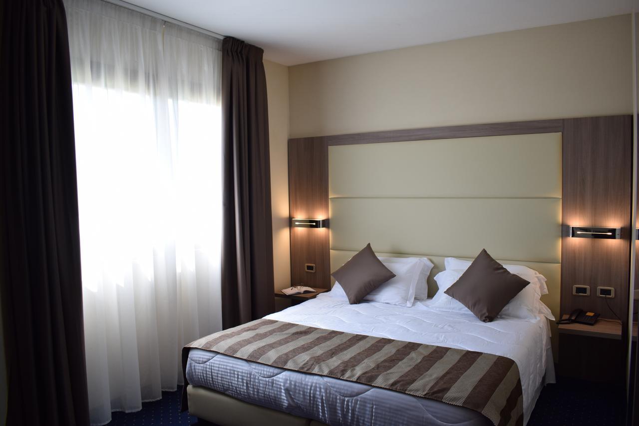 Roma Domus Hotel Ponzano Romano Экстерьер фото
